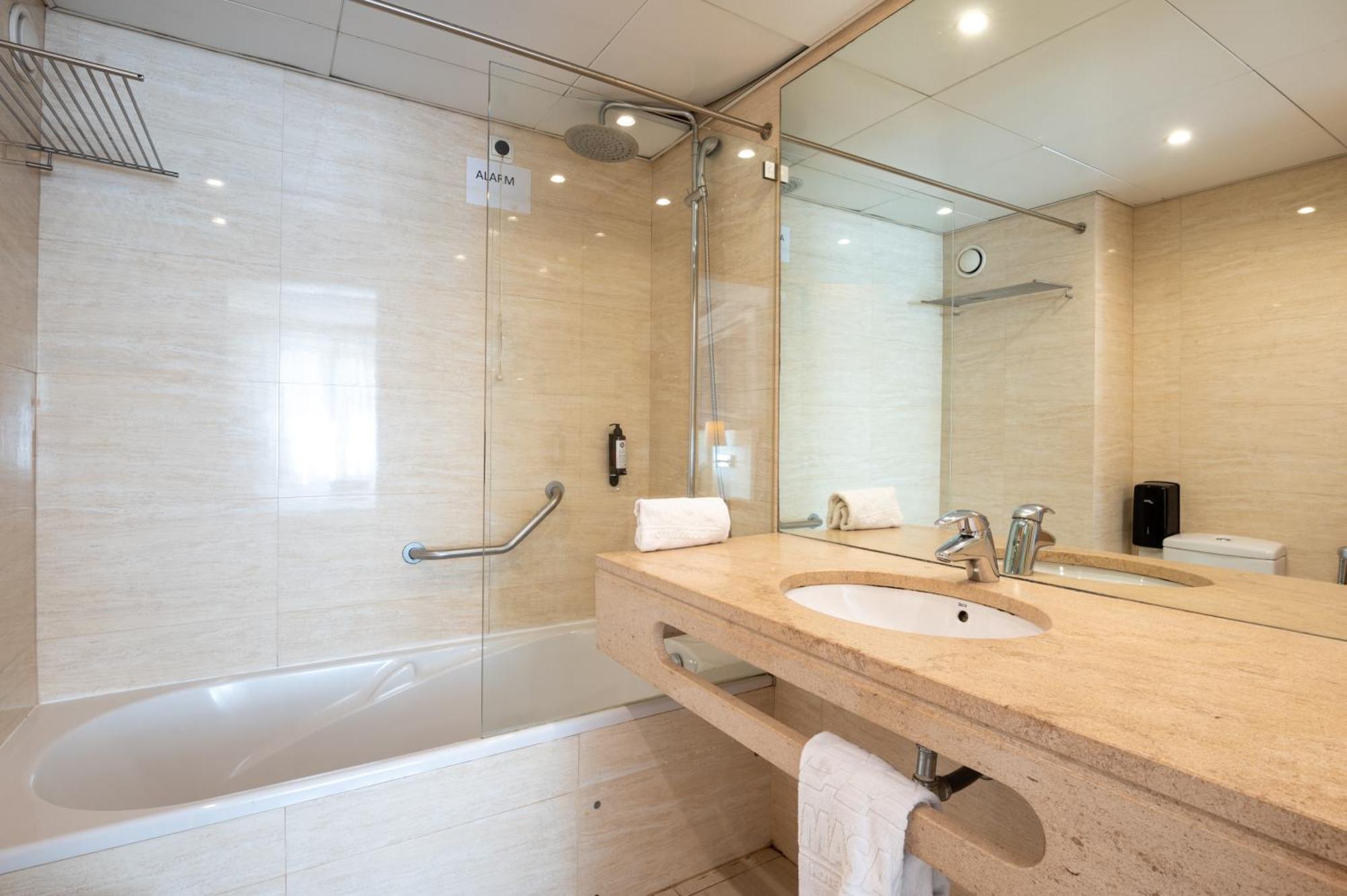 Hotel The Masa Almirante Stylish 3*